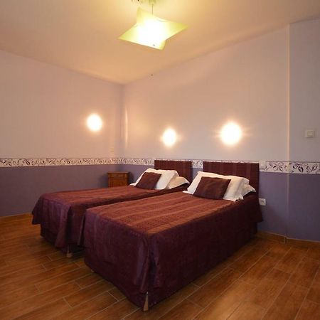 La Roche Bed & Breakfast Saint-Etienne-en-Cogles Luaran gambar