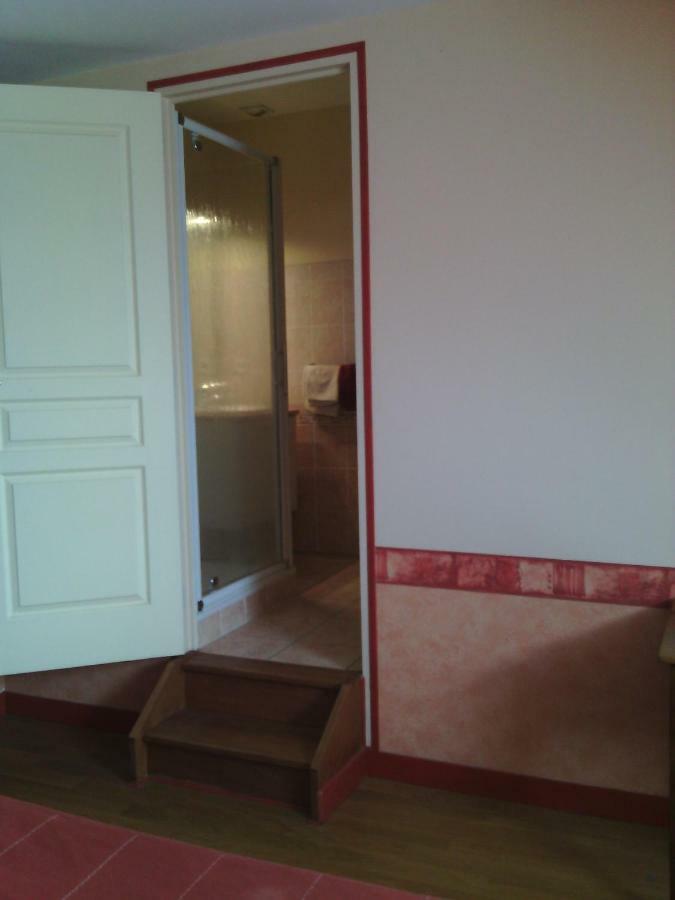 La Roche Bed & Breakfast Saint-Etienne-en-Cogles Luaran gambar