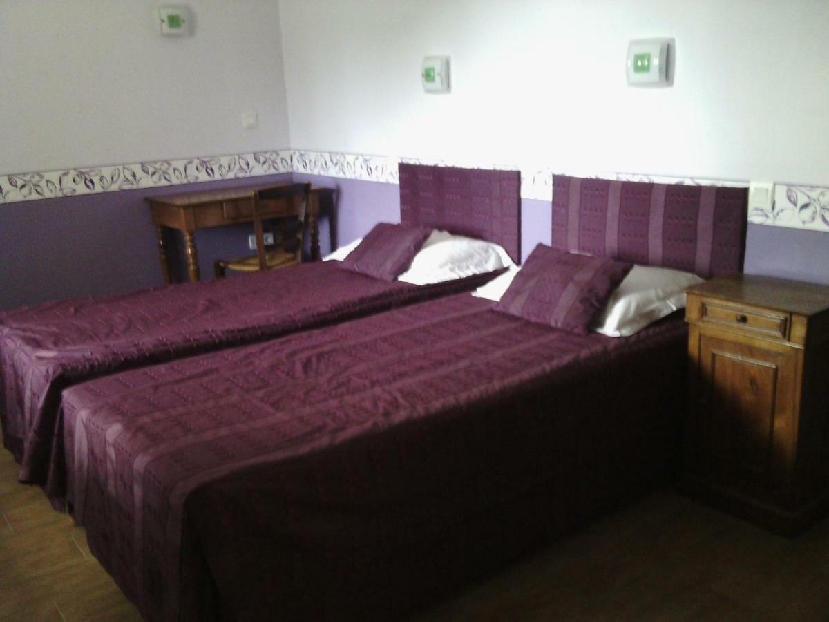 La Roche Bed & Breakfast Saint-Etienne-en-Cogles Luaran gambar