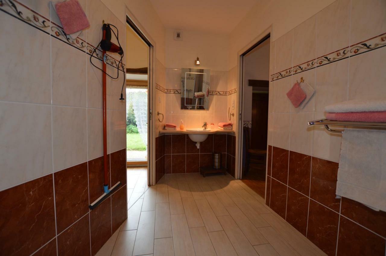 La Roche Bed & Breakfast Saint-Etienne-en-Cogles Luaran gambar
