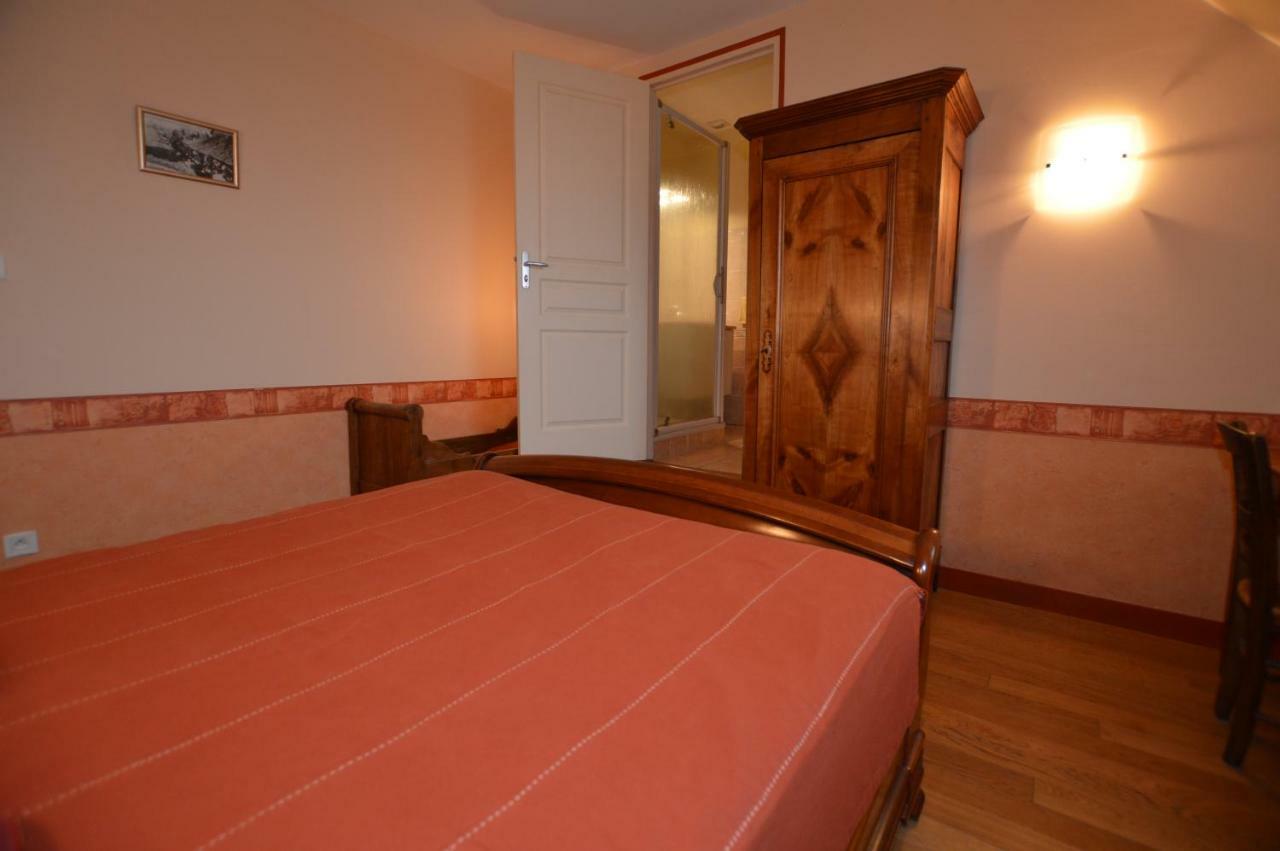 La Roche Bed & Breakfast Saint-Etienne-en-Cogles Luaran gambar