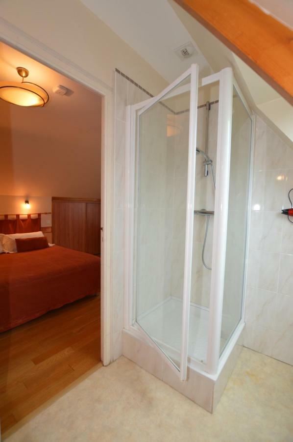 La Roche Bed & Breakfast Saint-Etienne-en-Cogles Luaran gambar